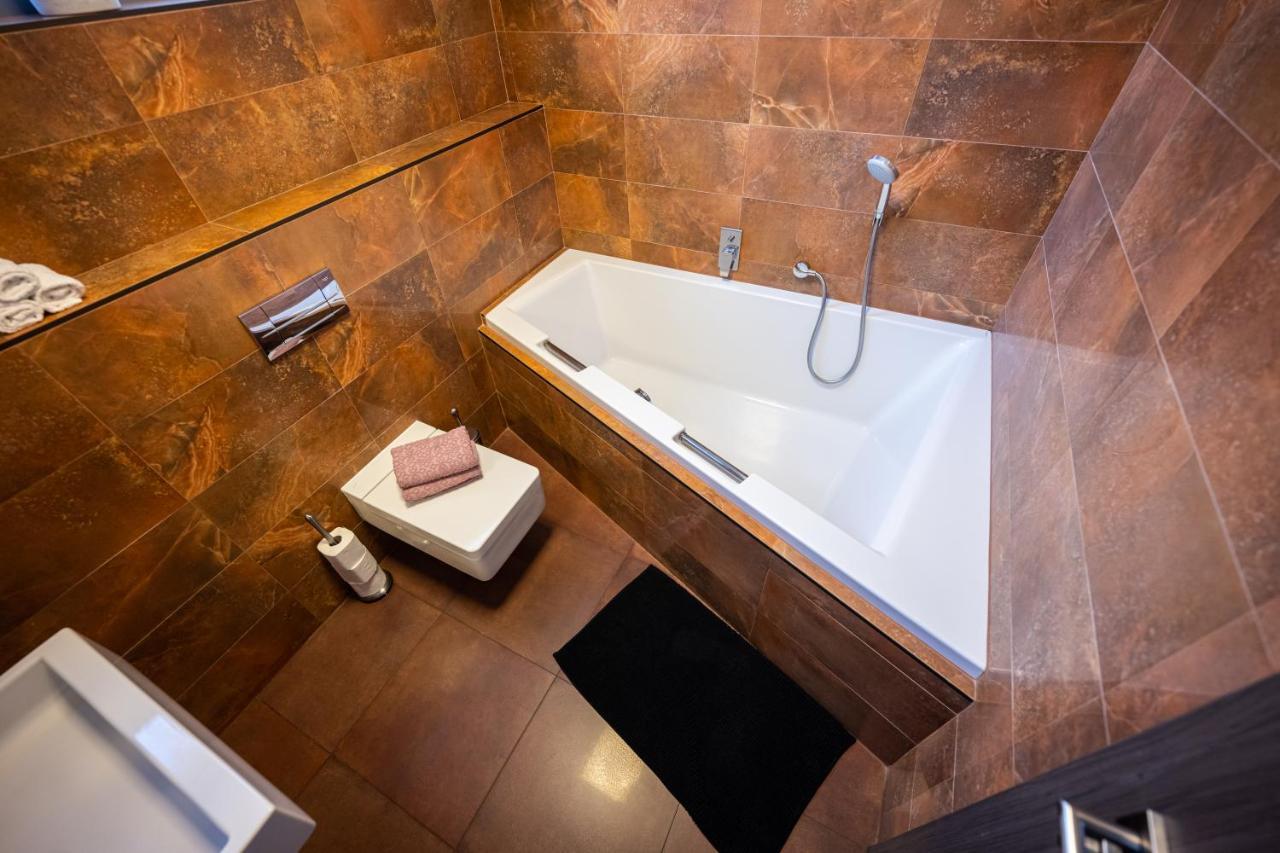 Atelier Lanna Bed and Breakfast Τσέσκε Μπουντεγιόβιτσε Εξωτερικό φωτογραφία